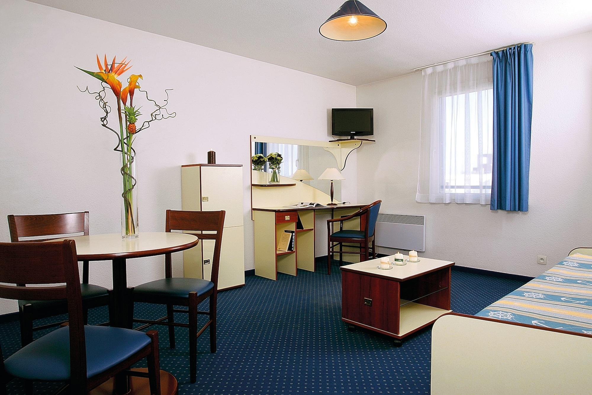 Appart'City Saint-Nazaire Centre Екстер'єр фото